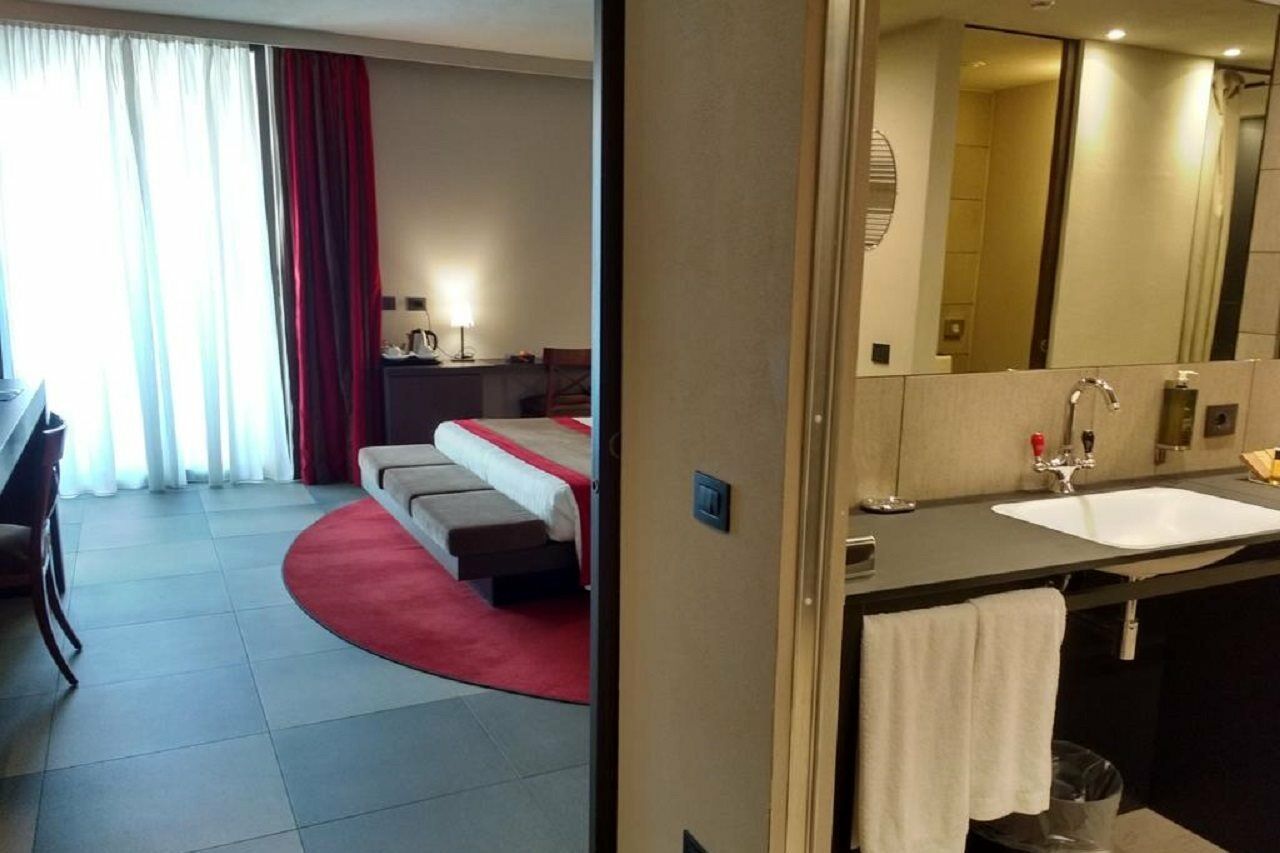 Ih Hotels Milano Ambasciatori Exterior photo